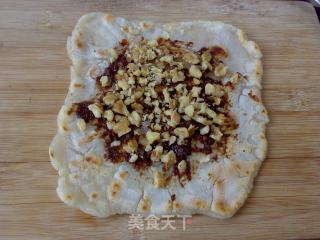 核桃黑椒酱窝饼的做法步骤：7
