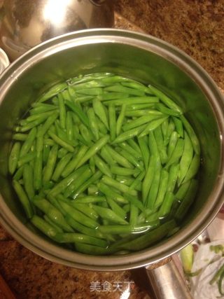 四季豆炒肉的做法步骤：3