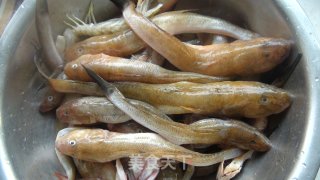 酥炸狗黄玉的做法步骤：1