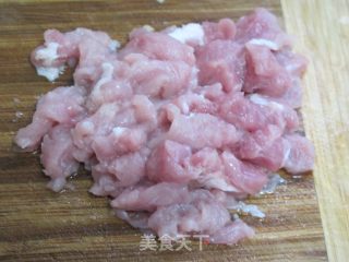肉丝花菜的做法步骤：1