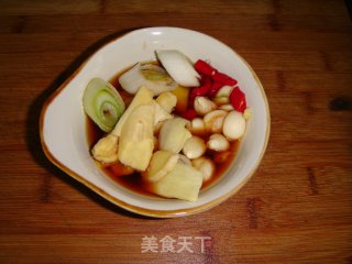 啤酒烧鲈鱼的做法步骤：2