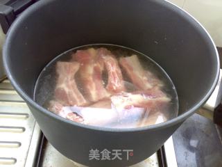叉烧酱焖排骨的做法步骤：2