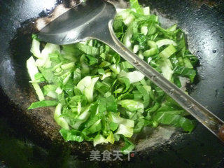 青菜炒黄豆芽的做法步骤：3