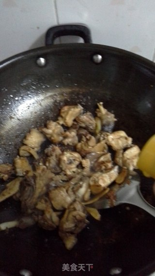 鲜虾焖鸡的做法步骤：6
