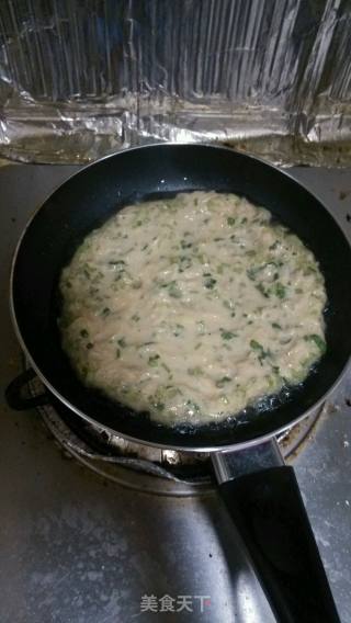 土豆芹菜饼的做法步骤：4