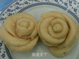 红心火龙果玫瑰馒头的做法步骤：21