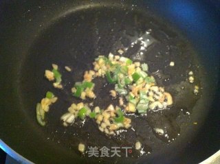鱼香肉丝的做法步骤：1