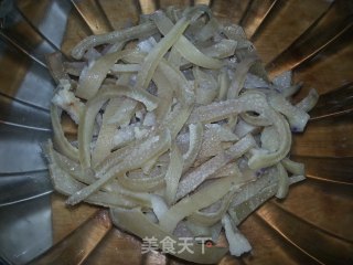 尖椒炒肉皮的做法步骤：4