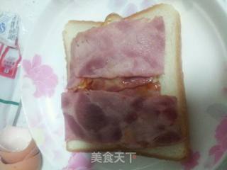 番茄培根蛋三明治的做法步骤：5