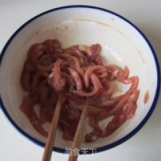 粉婆婆凉拌鸡丝土豆粉的做法步骤：2