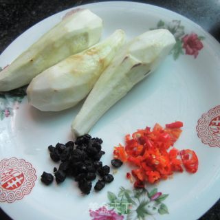 豆豉蒸茄子的做法步骤：2