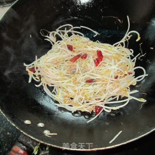 咸辣绿豆芽的做法步骤：5