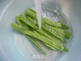 油豆角烧老豆腐的做法步骤：2