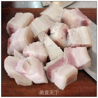 红亮美味最诱人-----冰糖红烧肉的做法步骤：2