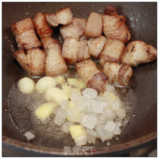 红亮美味最诱人-----冰糖红烧肉的做法步骤：4