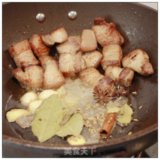 红亮美味最诱人-----冰糖红烧肉的做法步骤：5