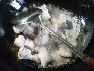 笋干菜烧五花肉的做法步骤：3