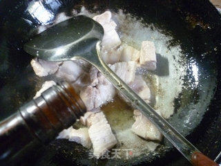 笋干菜烧五花肉的做法步骤：4
