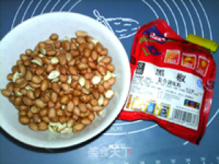 烧烤味炒花生的做法步骤：1