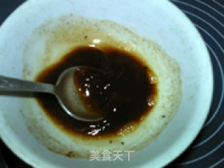 烧烤味炒花生的做法步骤：3