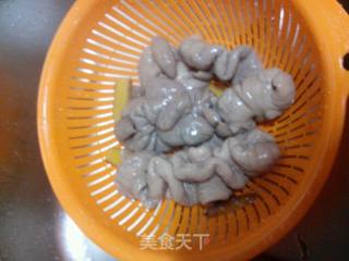 红椒肥肠的做法步骤：3