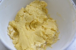跟帅一起学烘焙 咬一口满嘴飘香-【葡萄干奶酥块】的做法步骤：6