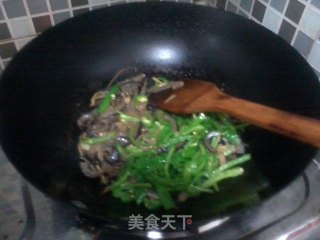 青椒烧海参的做法步骤：6