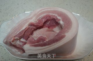 本帮红烧肉的做法步骤：1