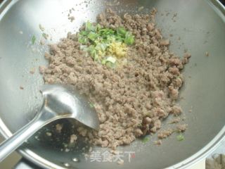 茄丁肉末炸酱面的做法步骤：2