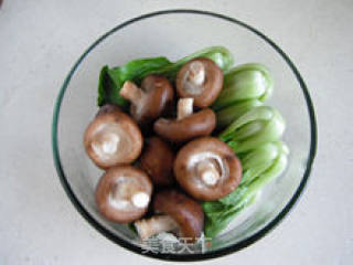 【香菇菜心】--- 简单的食材、鲜美的味道的做法步骤：1