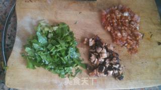 瘦肉芹菜粥的做法步骤：1