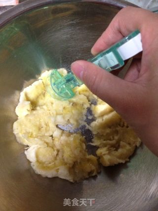 宝宝辅食--手抓香蕉hotcake的做法步骤：1