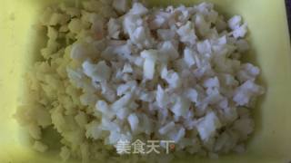 香煎藕丁鲮鱼肉饼的做法步骤：2