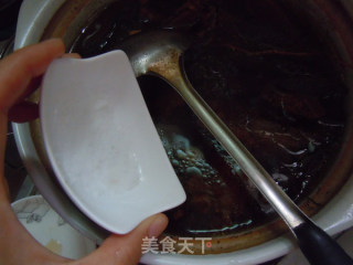 【草根炖鸭汤】---抗风除湿廉价良方的做法步骤：6
