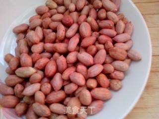 糖霜花生的做法步骤：1