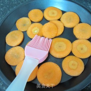 椒盐胡萝卜片的做法步骤：3