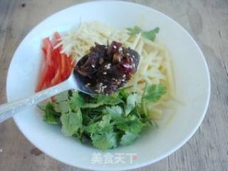 油鸡枞拌茭白的做法步骤：5