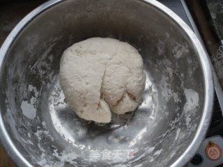 雪菜肉丝豆腐手擀面的做法步骤：1