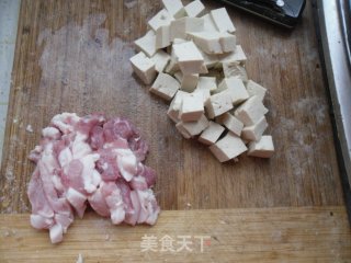 雪菜肉丝豆腐手擀面的做法步骤：3