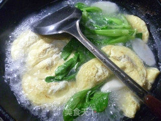 鸡毛菜蛋饺山药汤的做法步骤：7