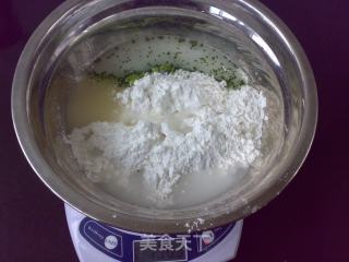 绿茶桂花糕的做法步骤：2