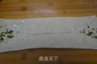 葱油饼的做法步骤：11
