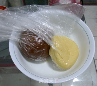 双色立体熊猫饼干的做法步骤：5