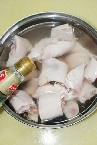 秋冬滋补美容菜-----老妈蹄花的做法步骤：5