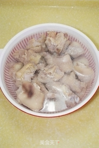 秋冬滋补美容菜-----老妈蹄花的做法步骤：6