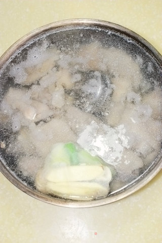 秋冬滋补美容菜-----老妈蹄花的做法步骤：7