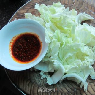 油辣白菜的做法步骤：2