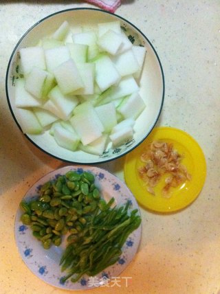 夏日开胃菜—冬瓜毛豆汤的做法步骤：1