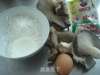 干炸蘑菇的做法步骤：1