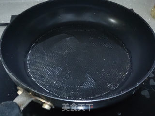 煎鸡翅膀的做法步骤：2